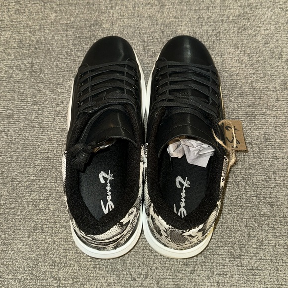 Seven7 Miki Sneaker NWT - Picture 5 of 6